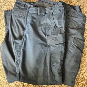 Women’s 5-11  Navy Tactical Pants.